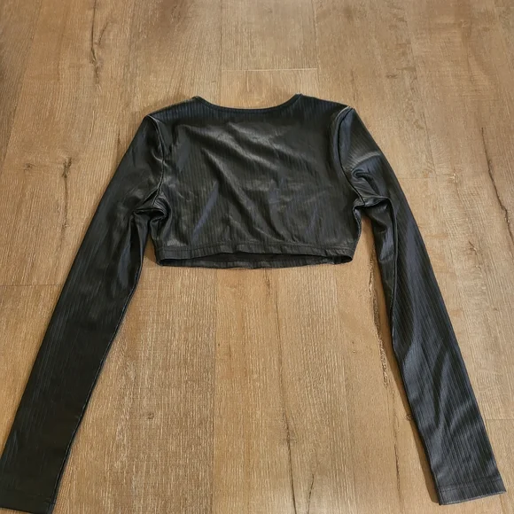 Black Crop Top with Cyber Heart - Picture 3 of 8